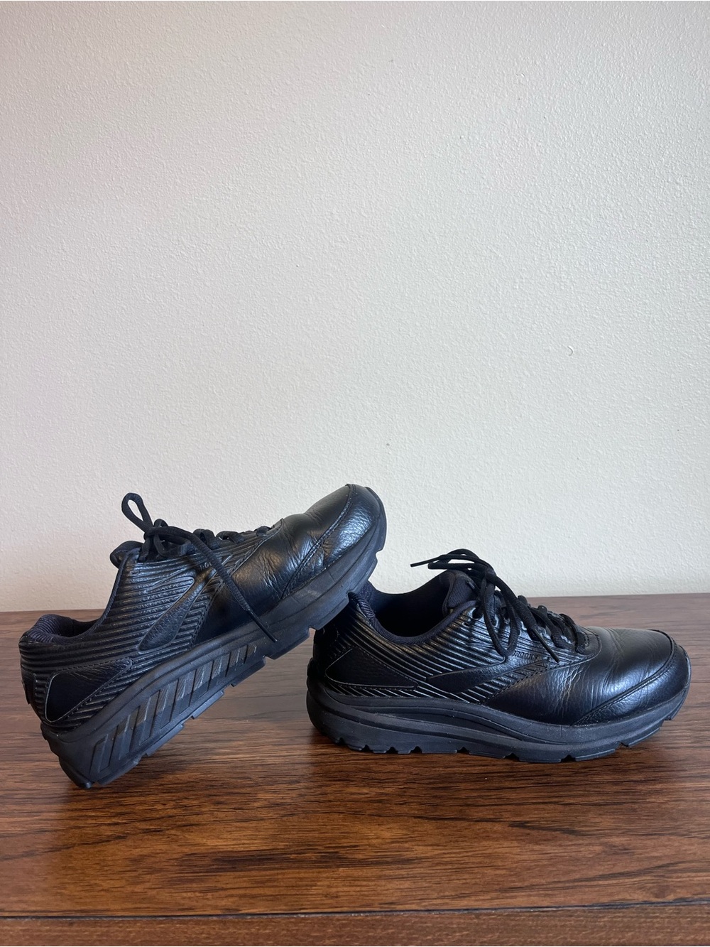 Women’s Brooks Addiction Walker 2 Slip Resistant Black Leather Sneaker - Picture 5 of 13